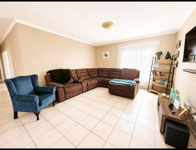 3 BEDROOM PROPERTY TO RENT IN STRUBENVALE